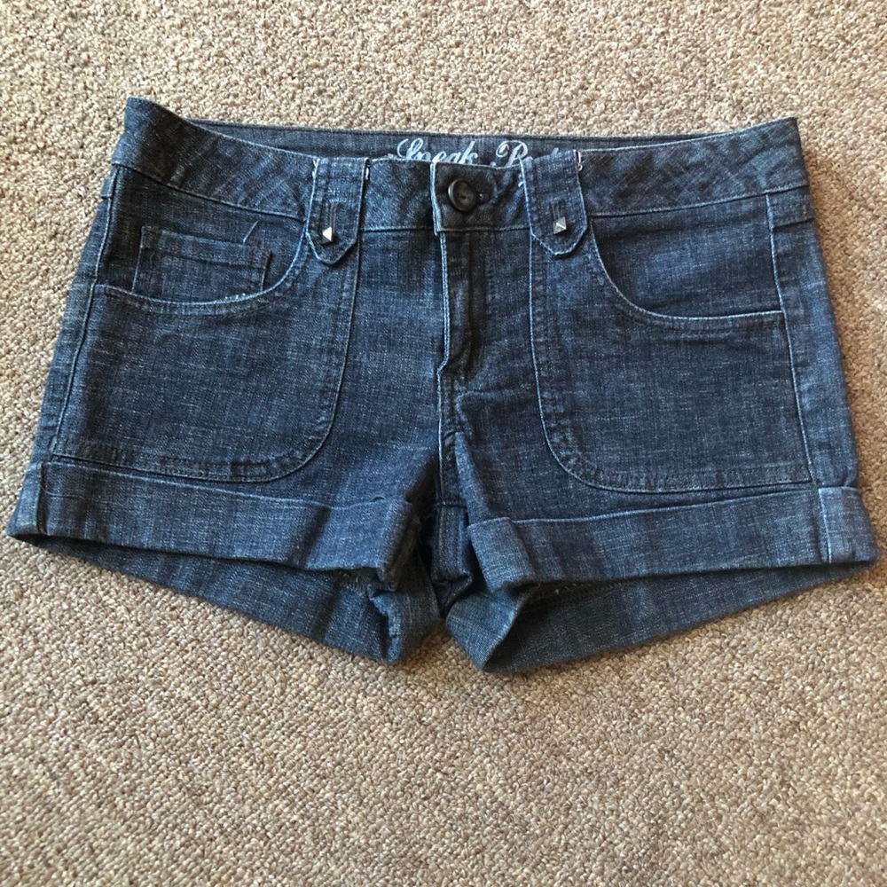 Sneak Peak Stretch Shorts